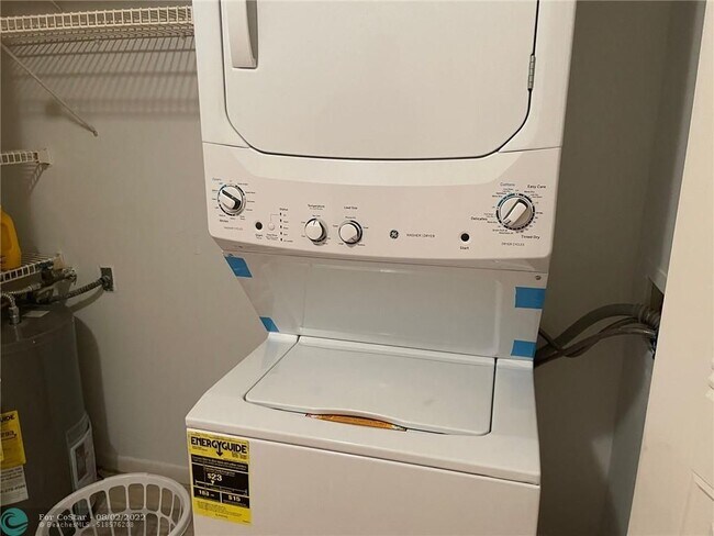 Building Photo - 7895 Margate Blvd