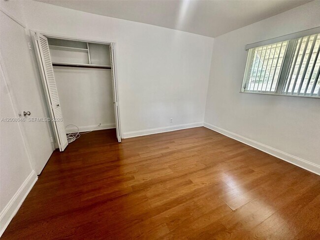 Building Photo - 1520 Garfield St