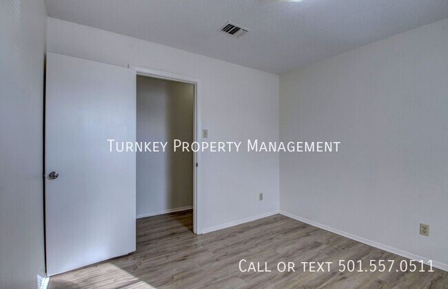 Building Photo - 1704 Garfield Ct