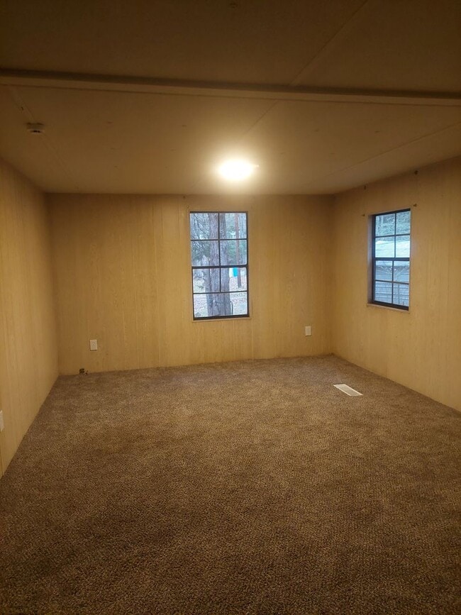 Building Photo - Waverly Hall (Harris County) Lake View