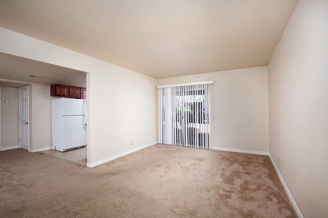 Building Photo - First floor unit in guard gated SW communi...