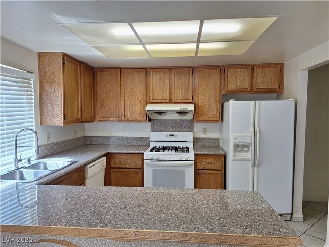 Building Photo - 6439 Lori Ct