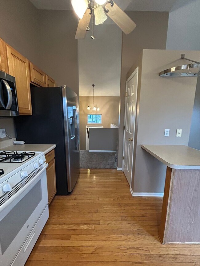 Building Photo - Spacious Split Level Living in Millard with a Backyard You’ll Love