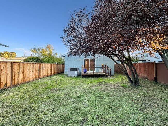 Building Photo - 2229 88th Ave