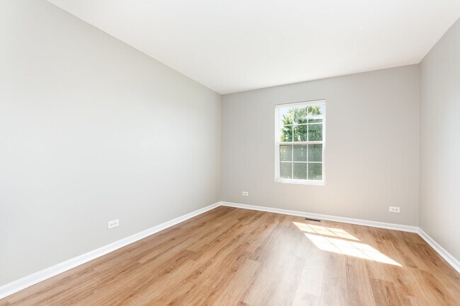Building Photo - 206 Barrett Dr