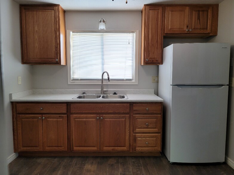 Building Photo - 549 15th St