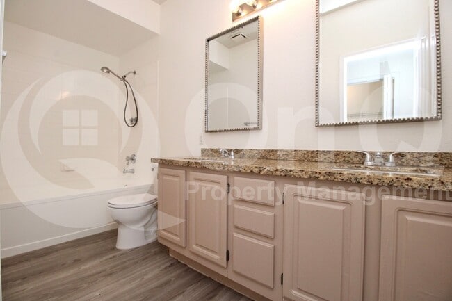 Building Photo - 16013 S Desert Foothills Pkwy