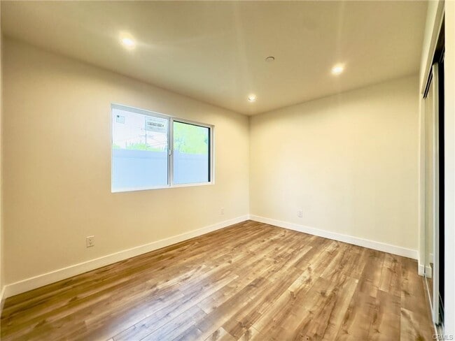 Building Photo - 15952 Cohasset St