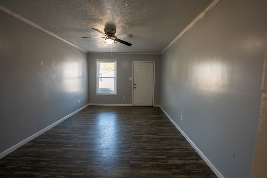 Building Photo - 5768 Aftonshire Dr
