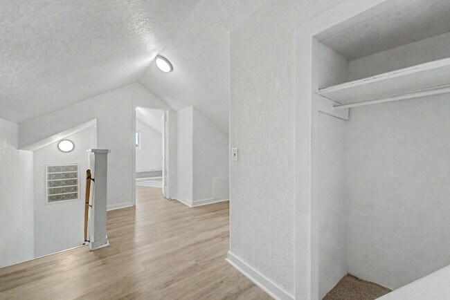 Building Photo - 1122 I St