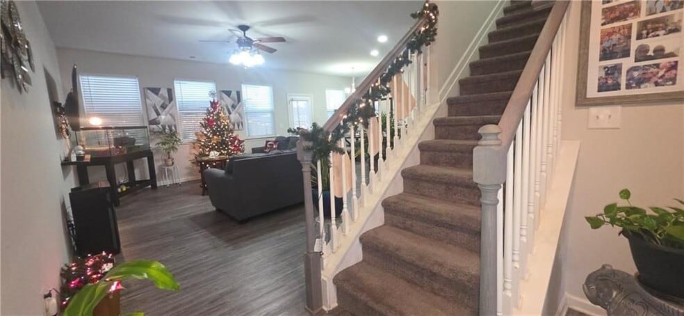 Building Photo - 4768 Rdg Vly Dr