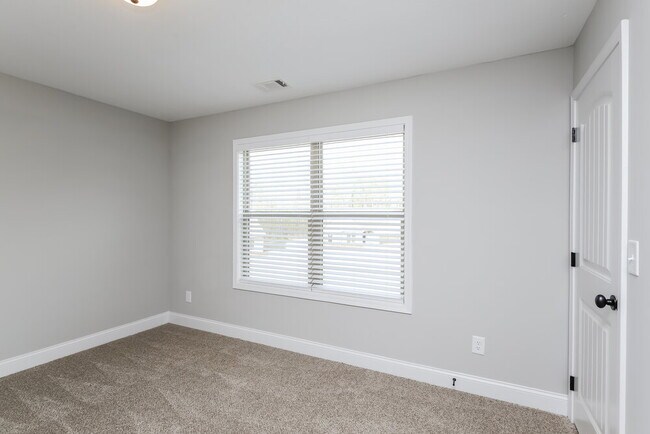 Building Photo - 267 Heartland Cir
