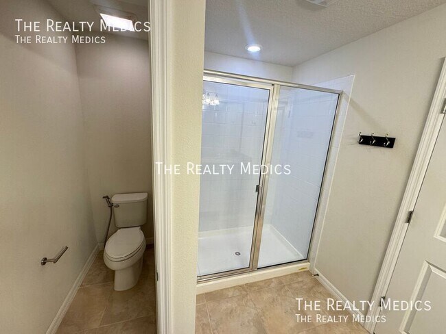 Building Photo - 1375 Painted Bunting Ave