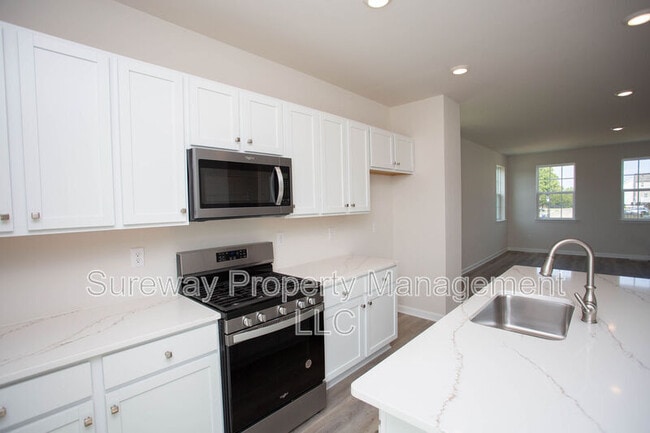 Building Photo - 234 Macoun Way