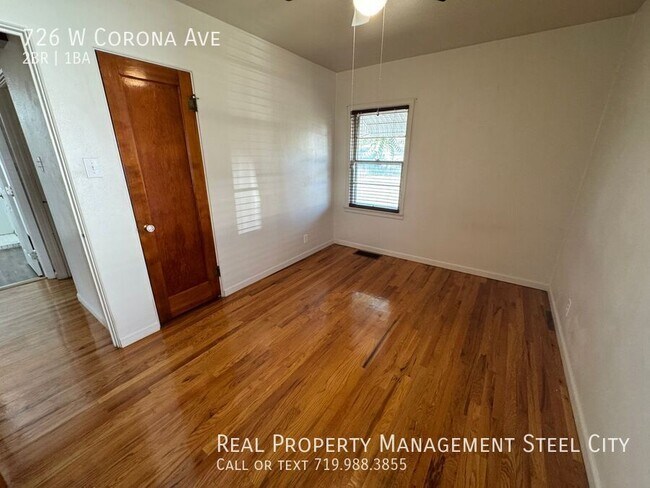 Building Photo - 726 W Corona Ave