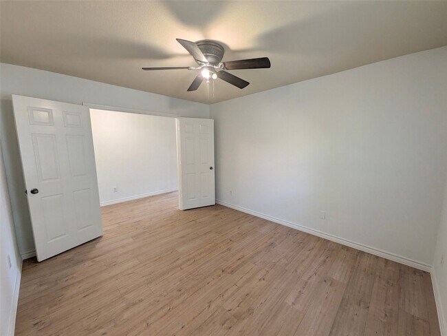 Building Photo - 5760 Fountain Flat Dr