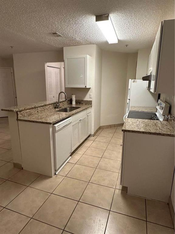 Building Photo - 976 Leeward Pl