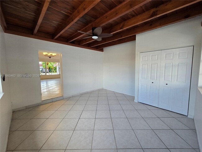 Building Photo - 10475 SW 42nd Terrace