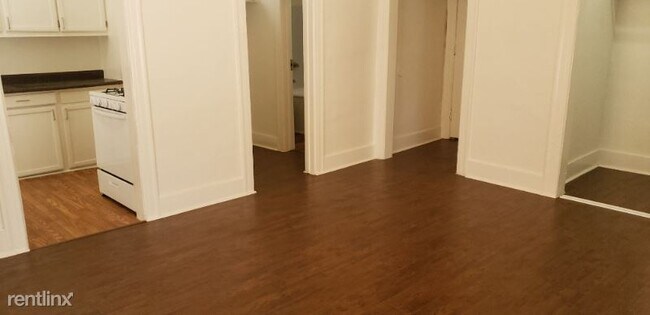 Building Photo - 2819 Leeward Ave