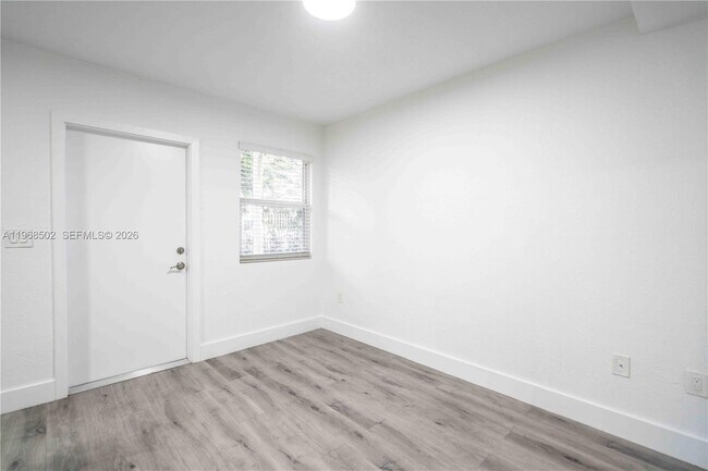 Building Photo - 1950 NW 2nd Ct