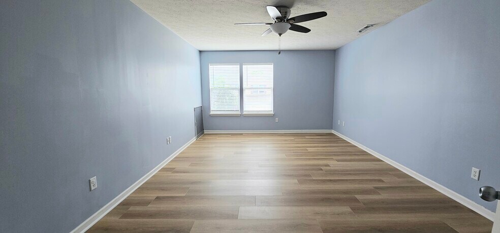 Building Photo - 8048 Grove Berry Dr