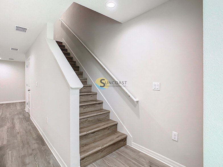 Building Photo - 3821 SW 43rd Ct