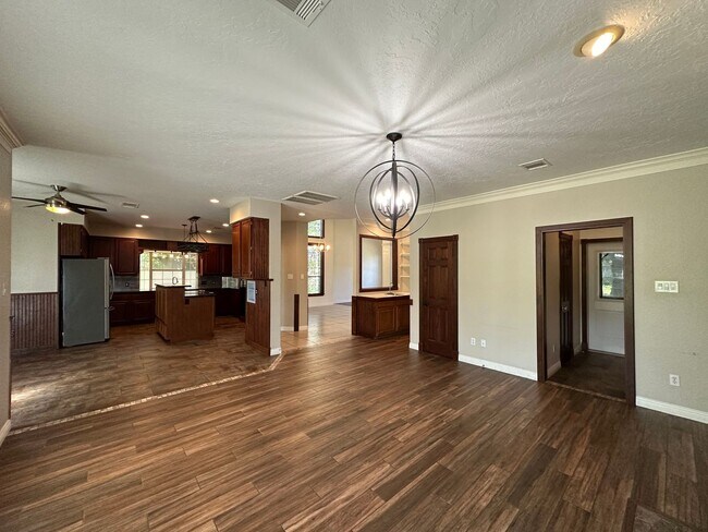 Building Photo - South Austin, Circle-C, Two Story - Available Now