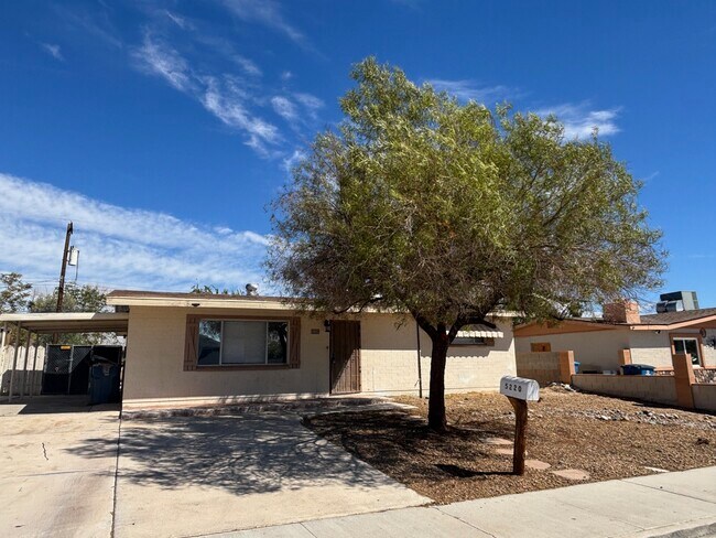 Building Photo - 5220 Apple Valley Ln
