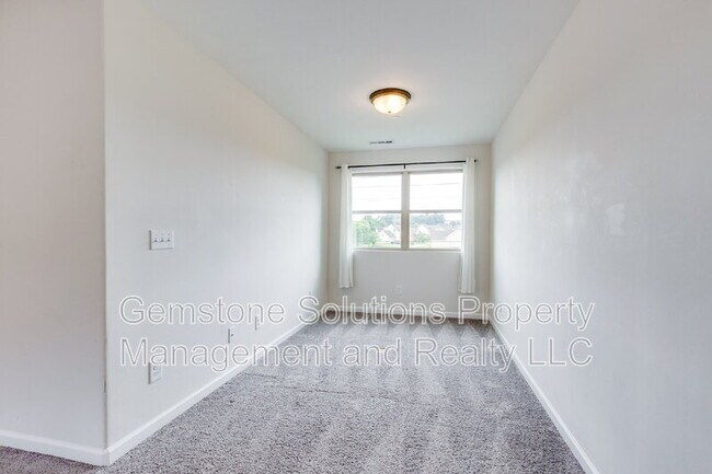 Building Photo - 101 Bellagio Villas Dr