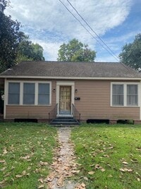 Building Photo - 119 W Bertheaud Ave