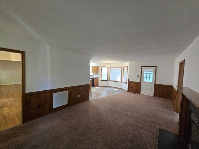 Building Photo - 4 BEDROOM IN CHESTERFIELD COUNTY all viewi...