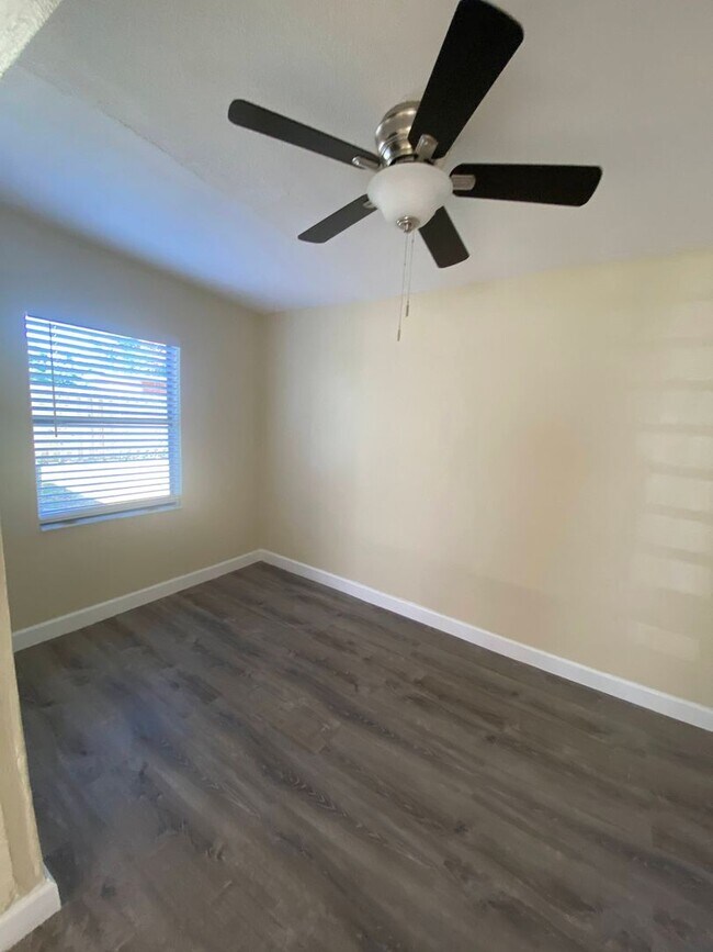 Building Photo - Beautiful 3-bedroom home located in Delray...