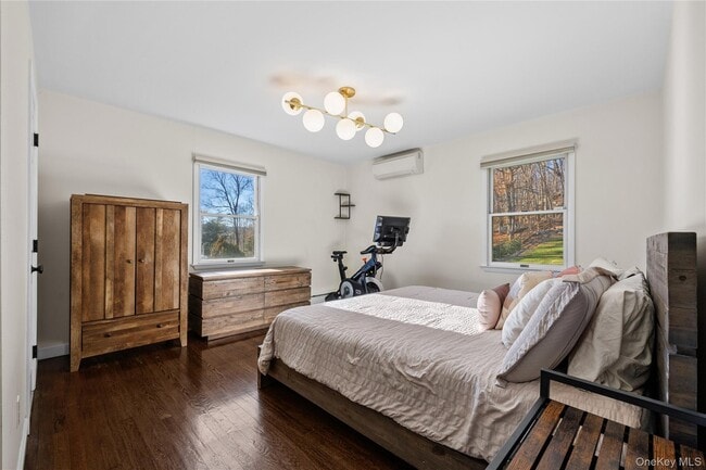 Building Photo - 44 Oakridge Rd