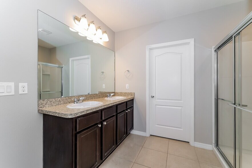 Building Photo - 5751 Marsh Landing Dr