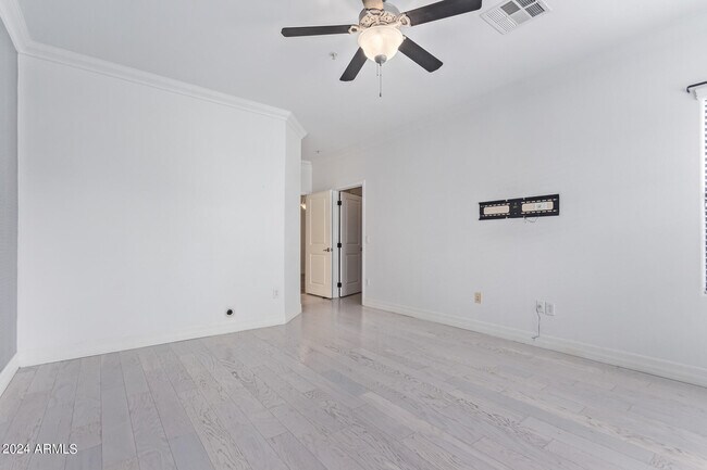 Building Photo - 10757 N 74th St