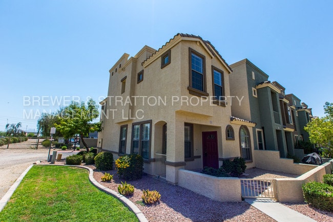 Primary Photo - 6710 E University Dr