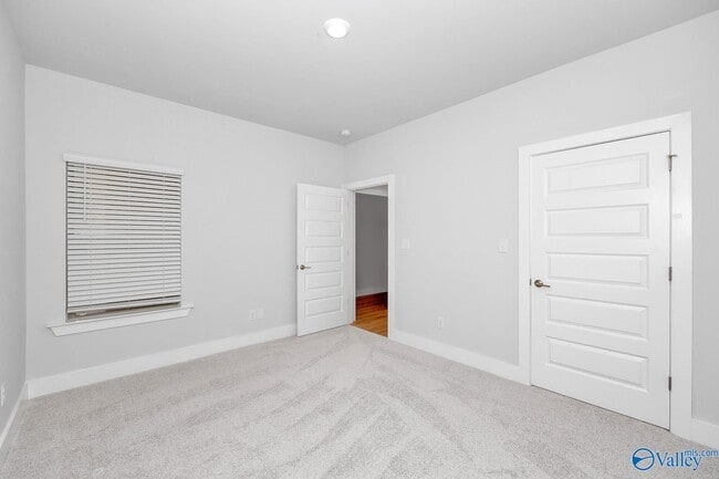 Building Photo - 144 Clift Farm Dr