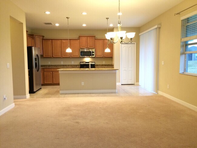 Building Photo - Beautiful 4/5 Bedroom Home in Wyndham Lakes