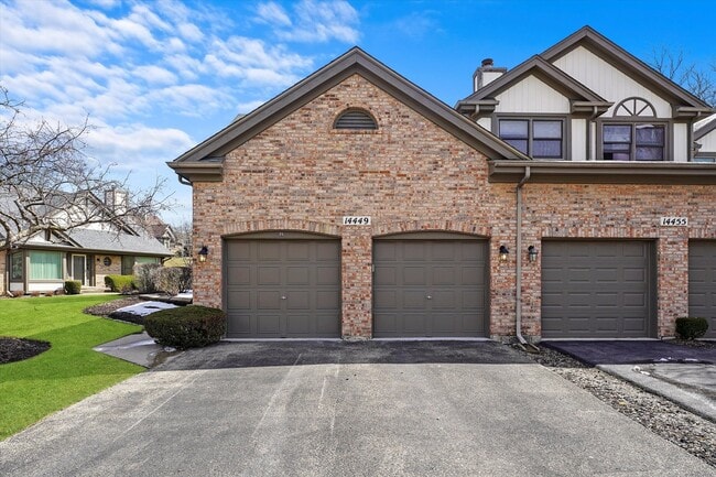 Building Photo - 14449 Golf Rd