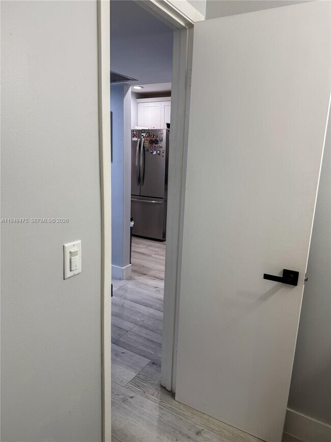 Building Photo - 841 NE 207th Ln