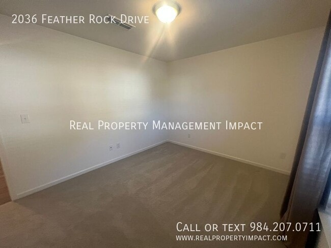 Building Photo - 2036 Feather Rock Dr