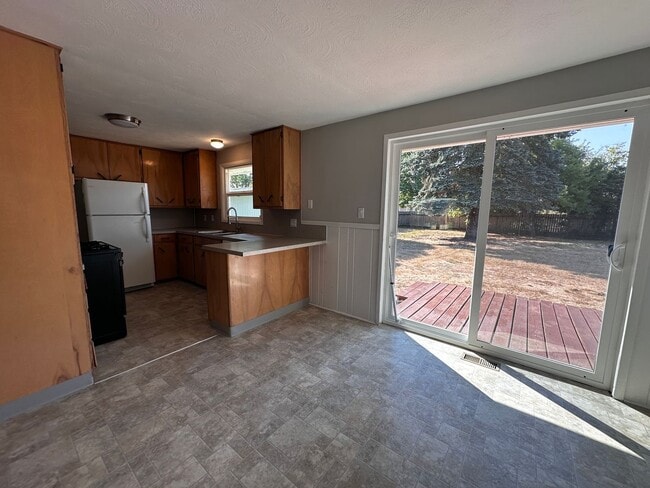 Building Photo - Charming 4 bedroom home in Independence