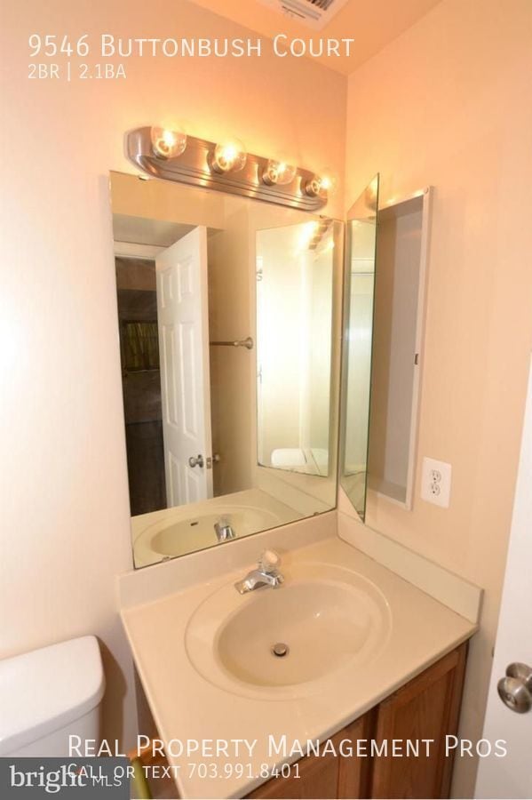 Building Photo - 9546 Buttonbush Ct