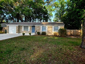 Building Photo - 11587 Gwynford Ln