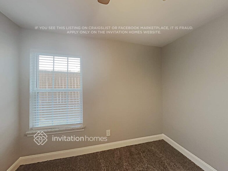 Building Photo - 2512 Vistaview Dr