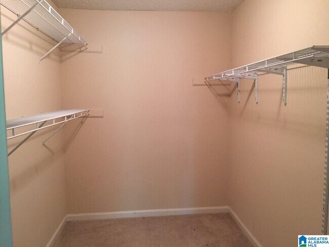 Building Photo - 1108 Chapel Creek Dr