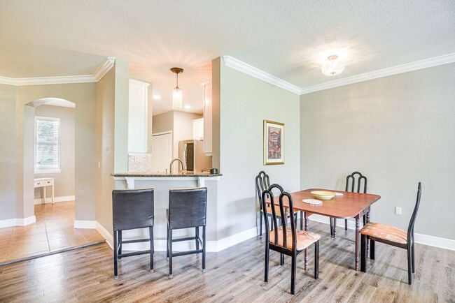 Building Photo - 25 Riverview Bend N