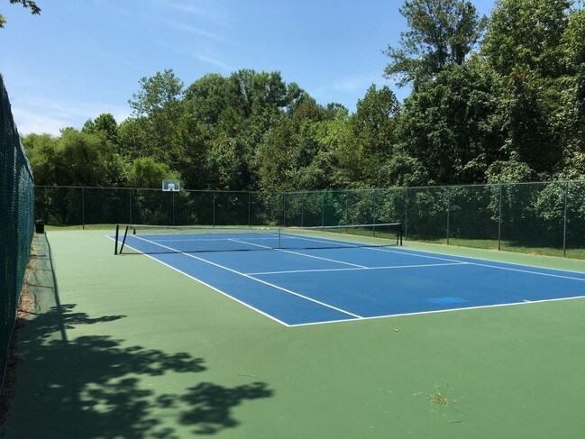 Community Tennis Court - 2915 Atwood Rd