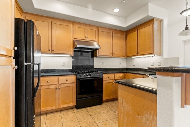 Building Photo - Spacious 3-Bedroom Dublin Townhome with Private Balcony & Fireplace