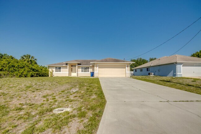 Primary Photo - COMING SOON! 3 bedroom 2 bathroom single f...